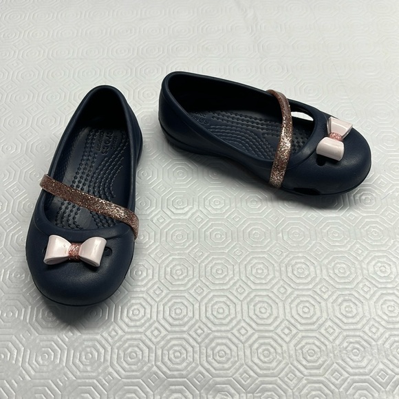 Crocs Slip On Shoes Navy Blue with Pink Bows and Glitter Strap Child’s Size 8 - Picture 1 of 10